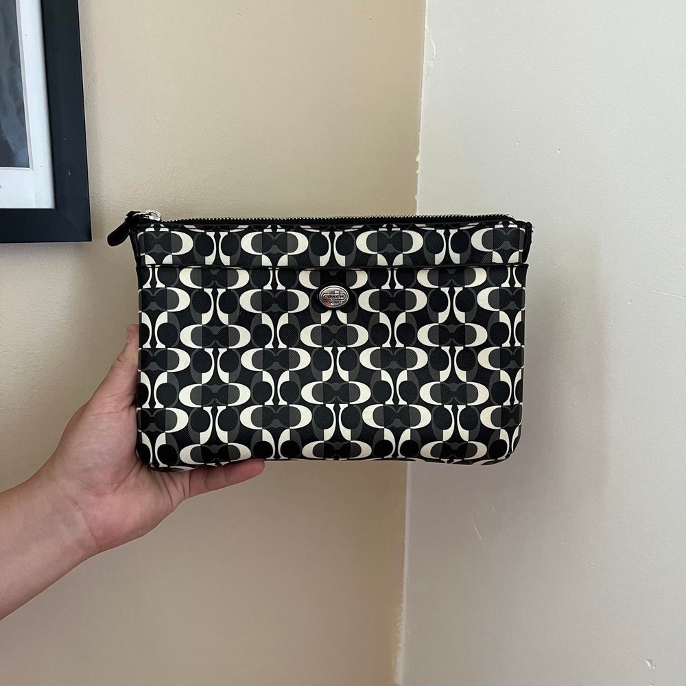 Y2K 2000s Coach Zig Zag Signature Cs Monogram Leather wallet / Clutch